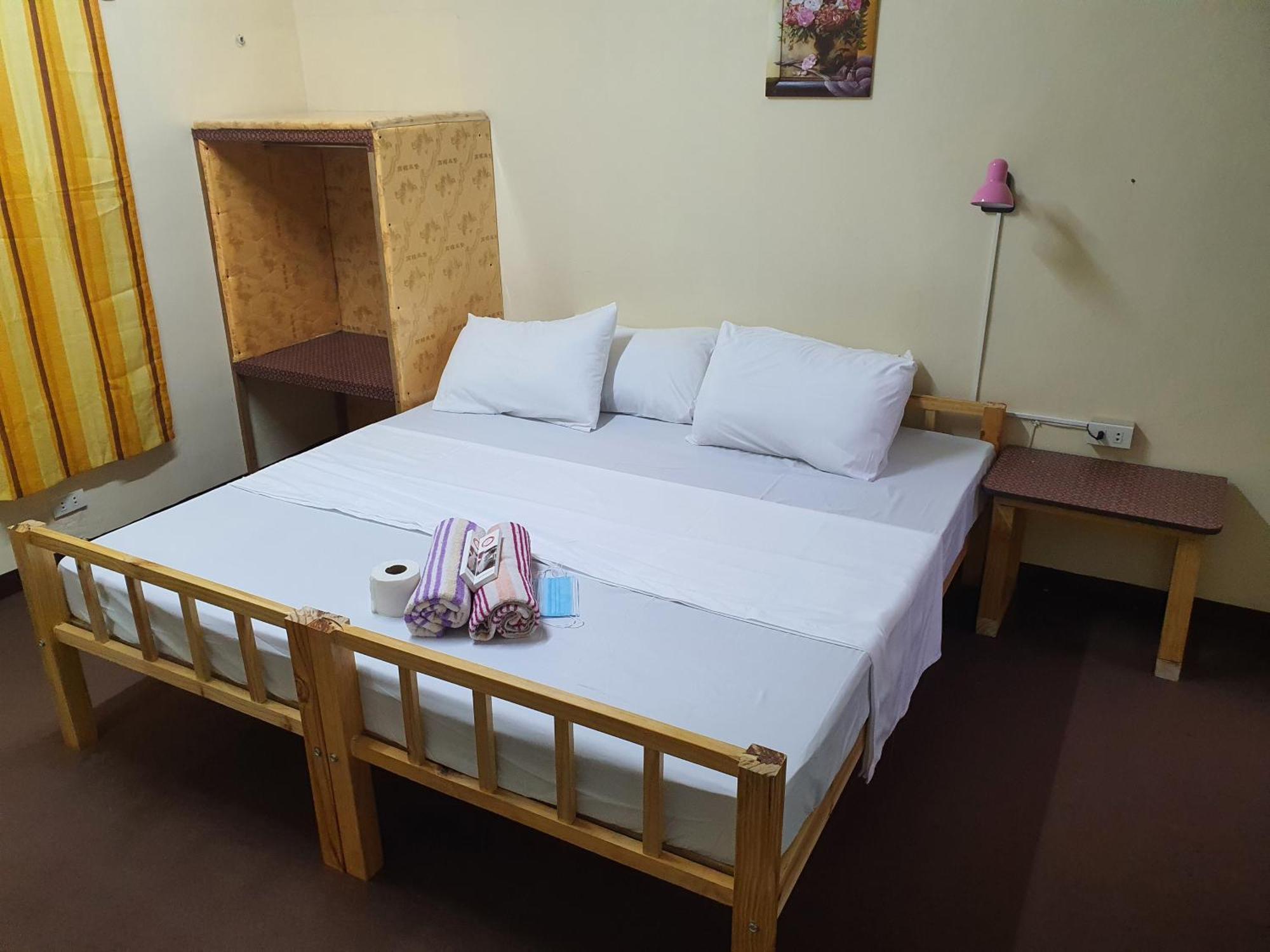 Cool Martin Family Hotel And Resort Bacoor Eksteriør bilde